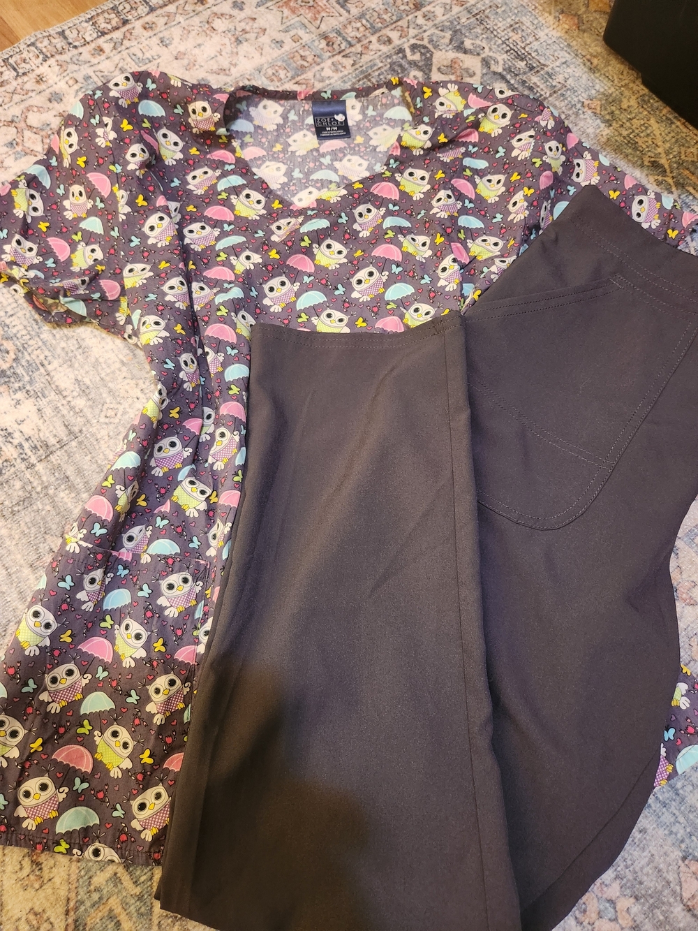 Grey Owl Print Scrub Top with Solid Charcoal Pants